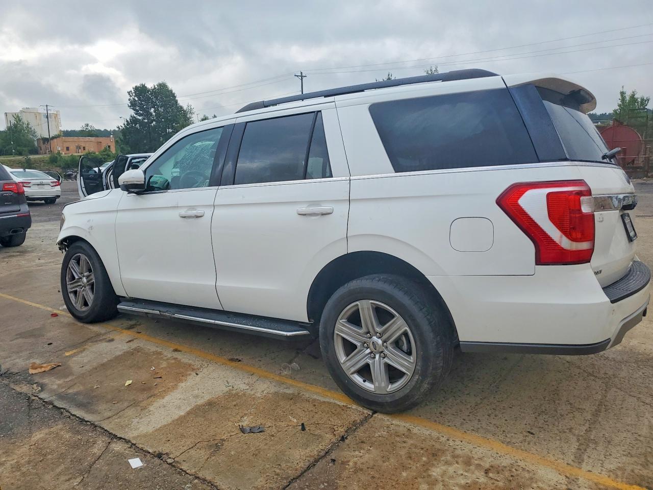 2020 FORD EXPEDITION XLT — снимка 2