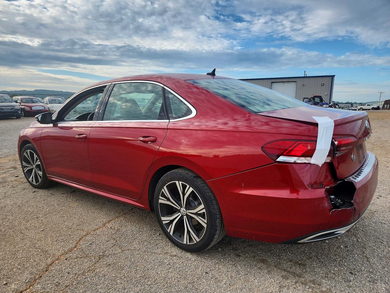 2021 VOLKSWAGEN PASSAT SE — снимка 2