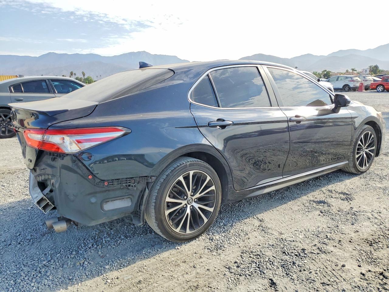 2019 TOYOTA CAMRY SE — снимка 3