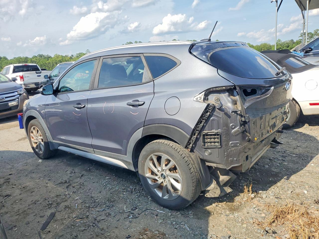 2017 HYUNDAI TUCSON SE — снимка 2