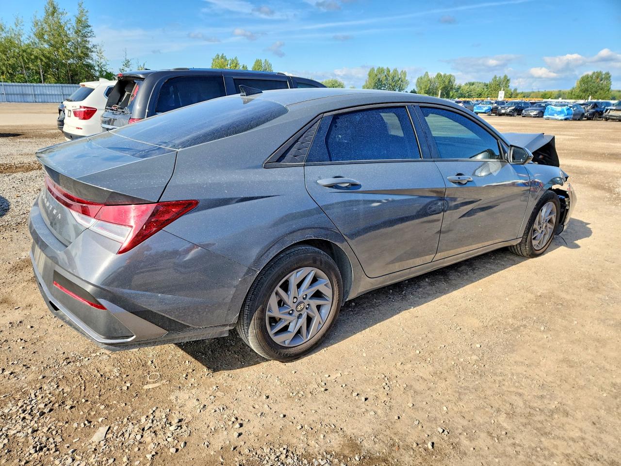 2025 HYUNDAI ELANTRA SEL SPORT — снимка 3