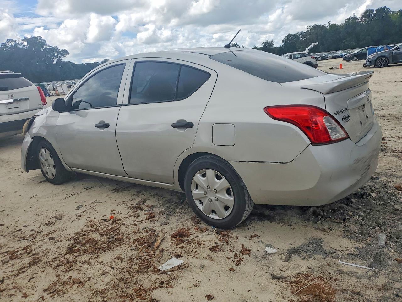 2015 NISSAN VERSA 1.6 S PLUS — снимка 2
