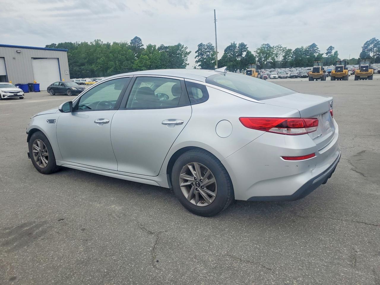 2020 KIA OPTIMA LX — снимка 2