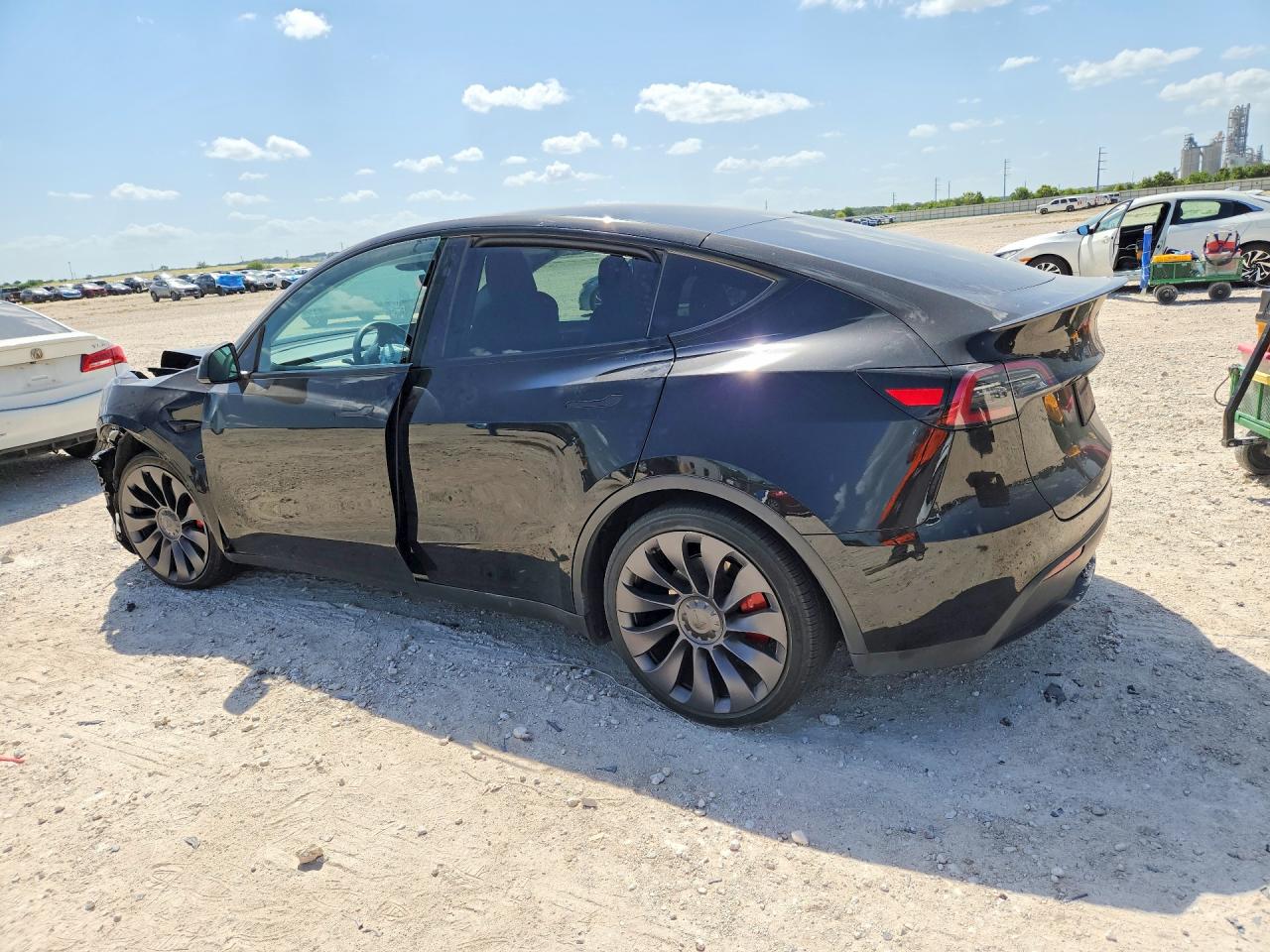 2025 TESLA MODEL Y — снимка 2