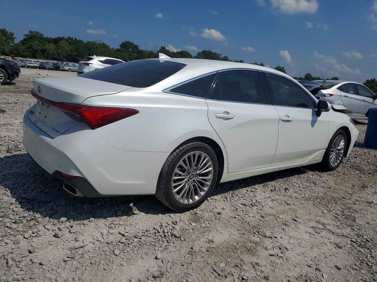 2019 TOYOTA AVALON LIMITED — снимка 3