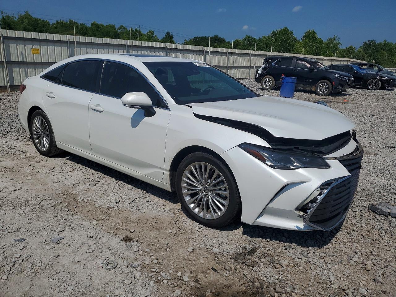 2019 TOYOTA AVALON LIMITED — снимка 4