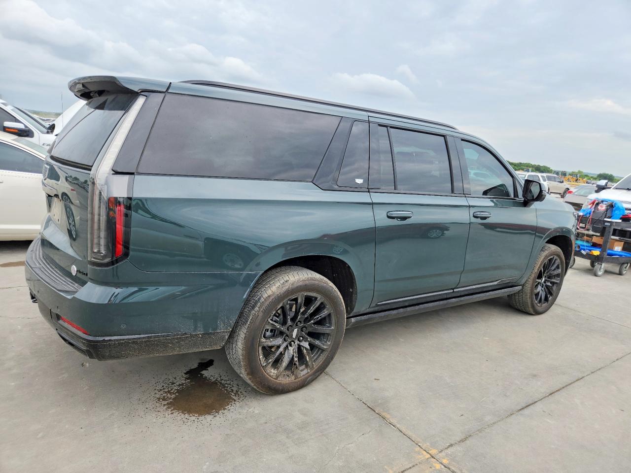 2025 CADILLAC ESCALADE ESV SPORT — снимка 3