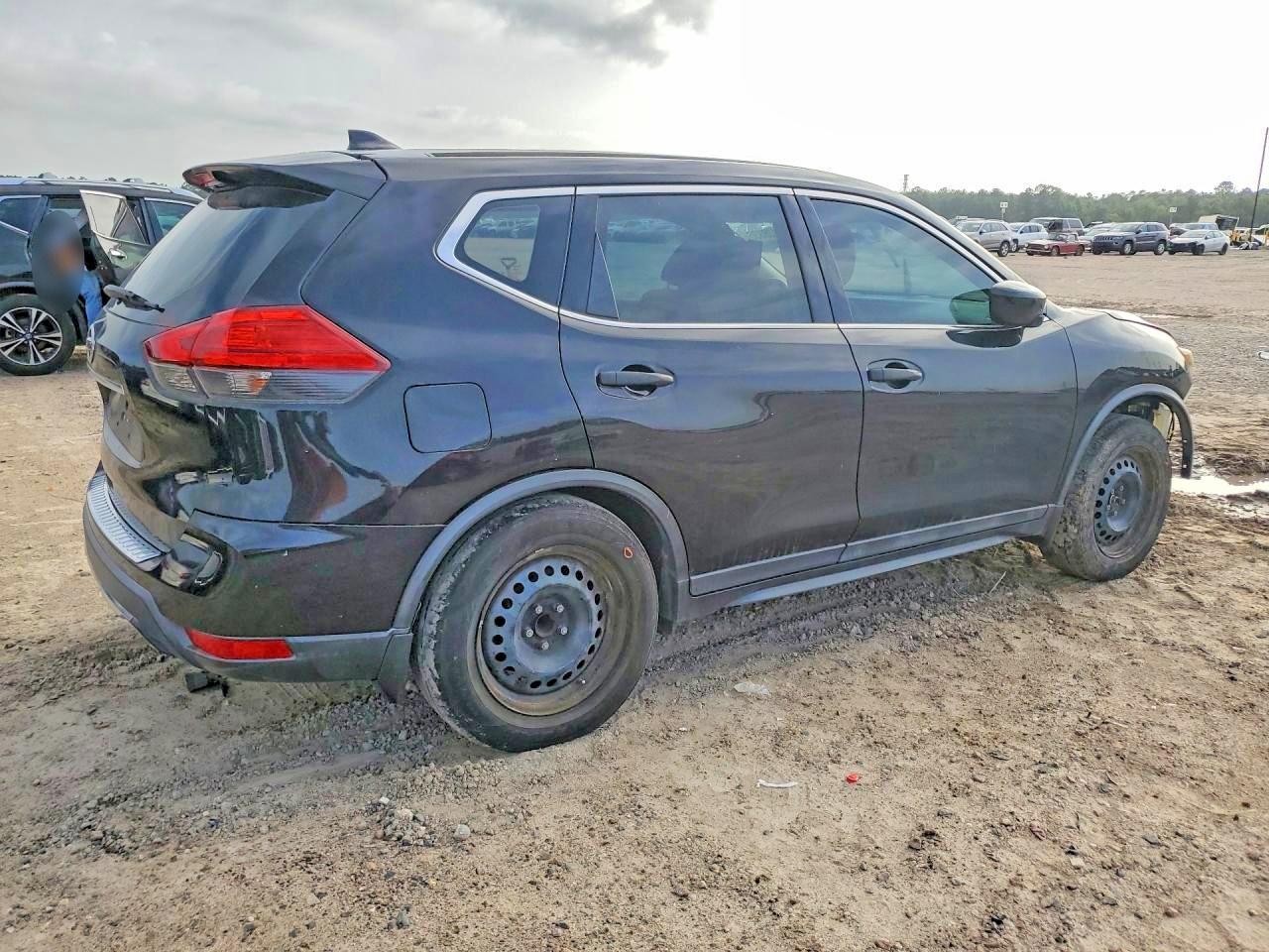 2017 NISSAN ROGUE S — снимка 4