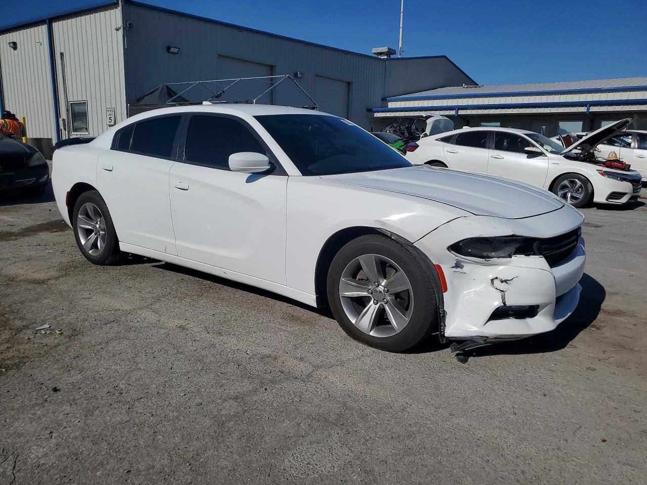 2016 DODGE CHARGER SXT — снимка 4