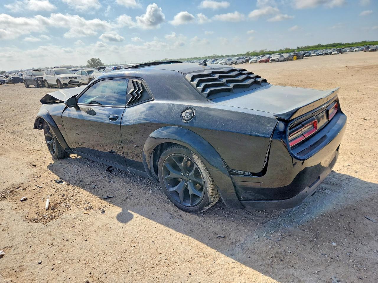 2015 DODGE CHALLENGER SXT PLUS — снимка 2