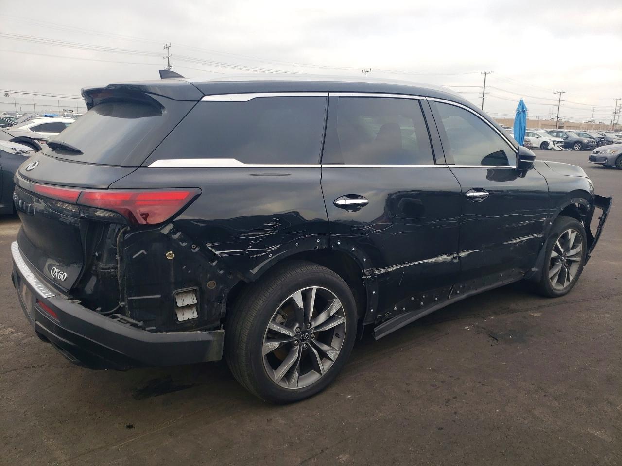 2023 INFINITI QX60 LUXE — снимка 3