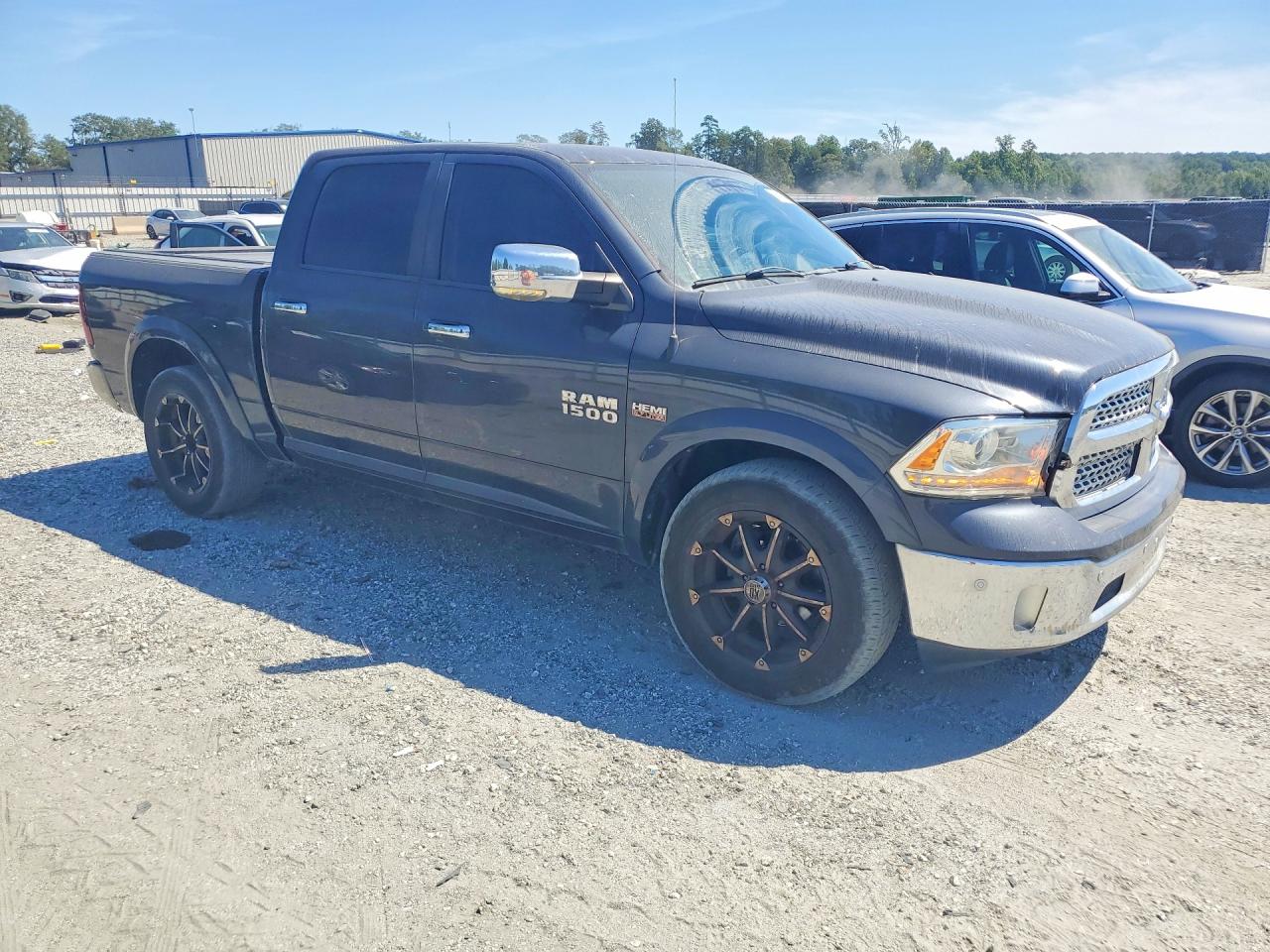 2015 RAM 1500 LARAMIE — снимка 4