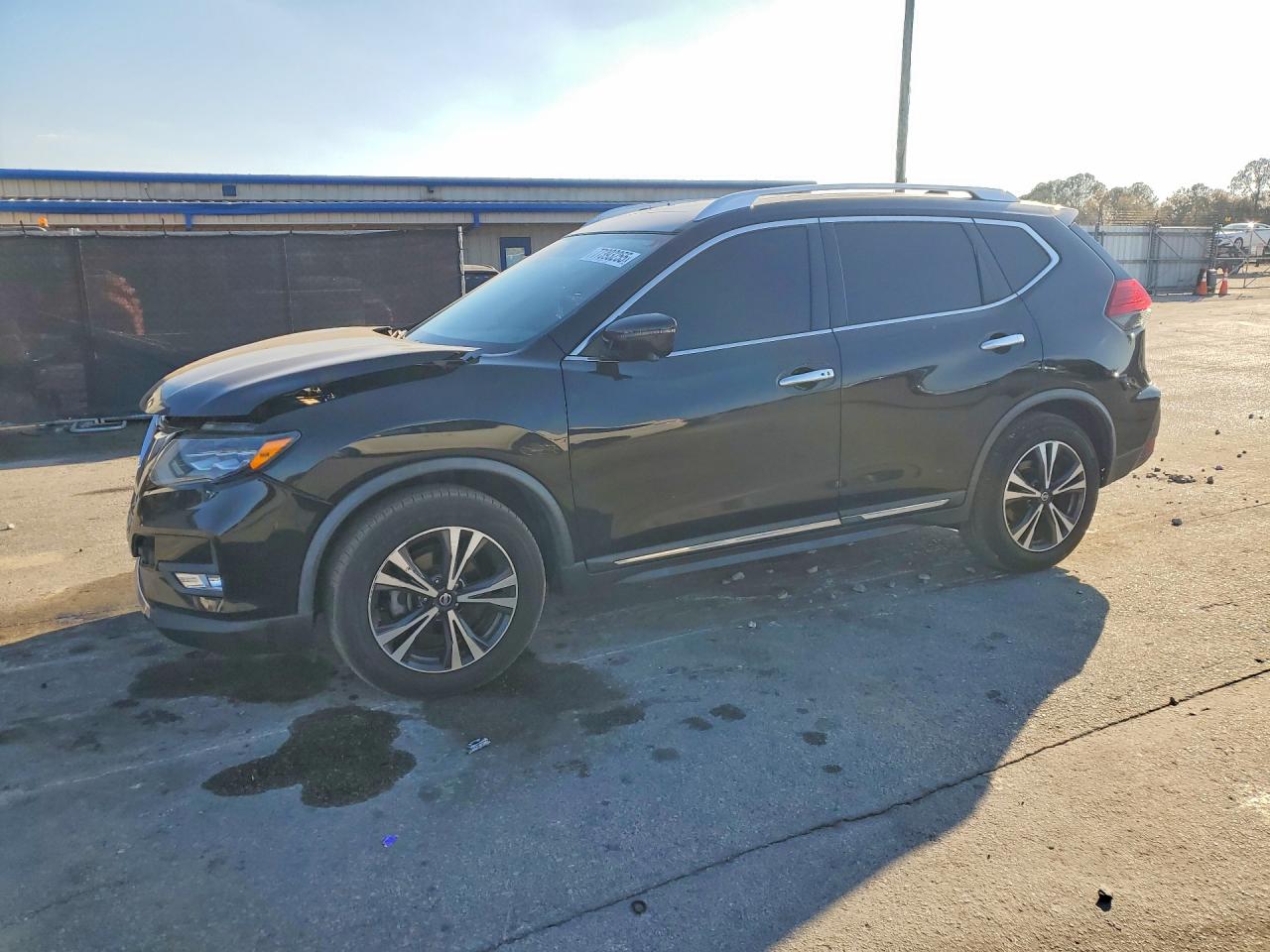 2017 NISSAN ROGUE SL