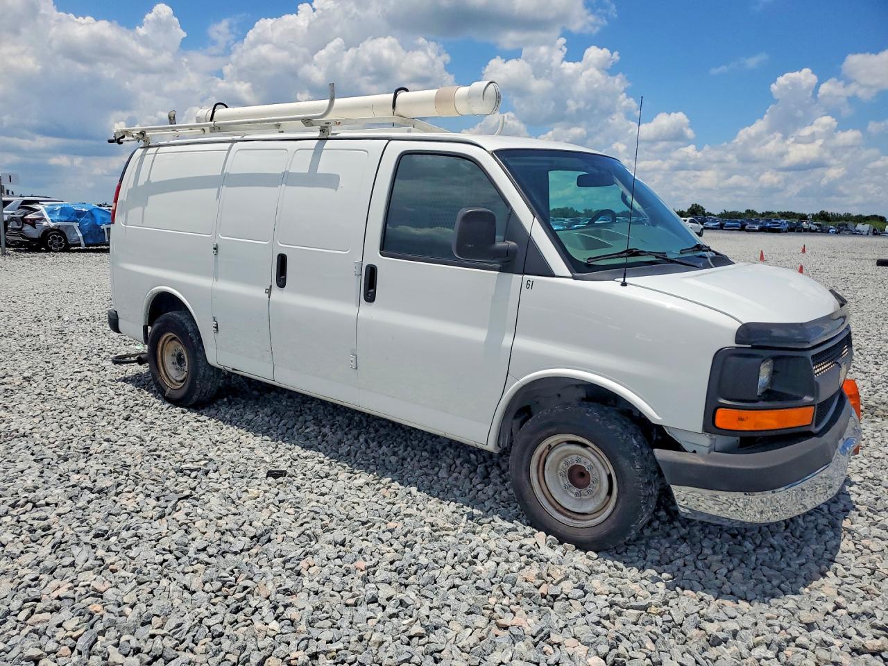 2017 CHEVROLET EXPRESS G2500 — снимка 4