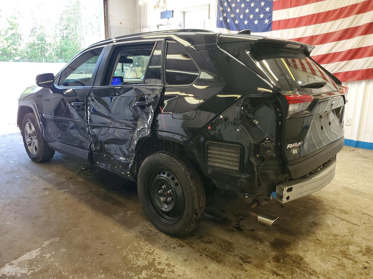 2023 TOYOTA RAV4 HYBRID XLE — снимка 2