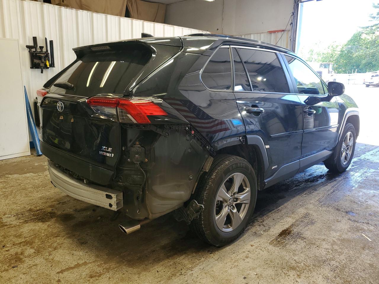 2023 TOYOTA RAV4 HYBRID XLE — снимка 3