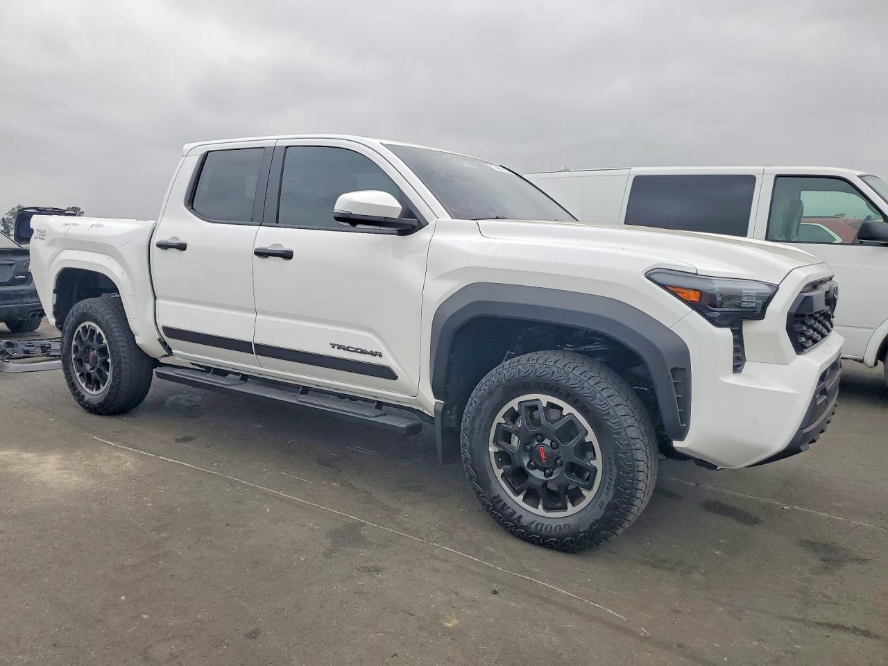 2026 TOYOTA TACOMA TRD OFF-ROAD — снимка 4