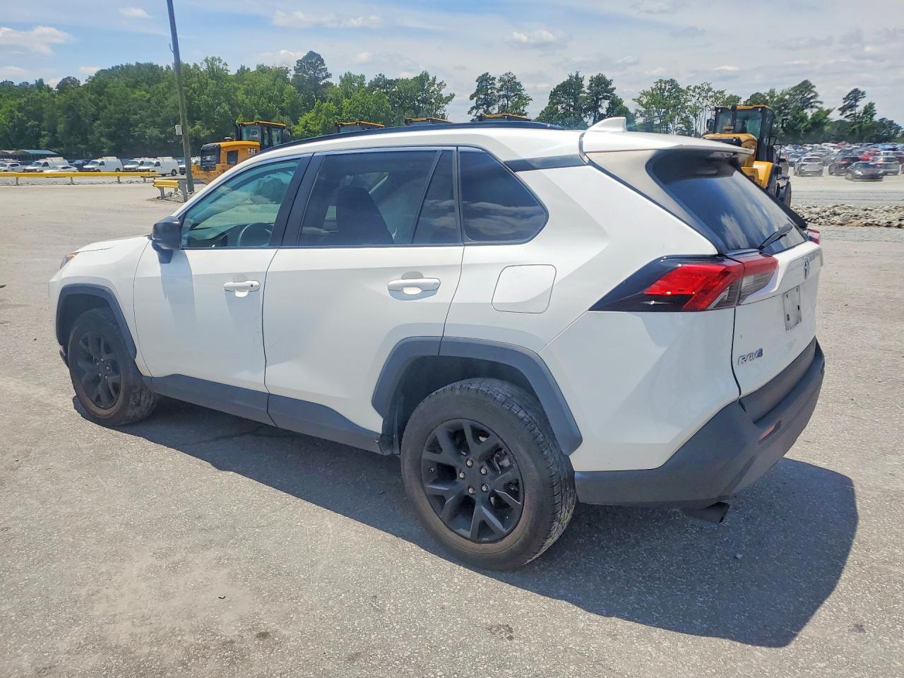 2021 TOYOTA RAV4 LE — снимка 2