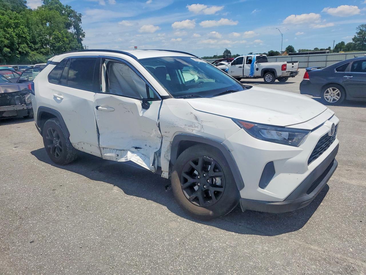 2021 TOYOTA RAV4 LE — снимка 4