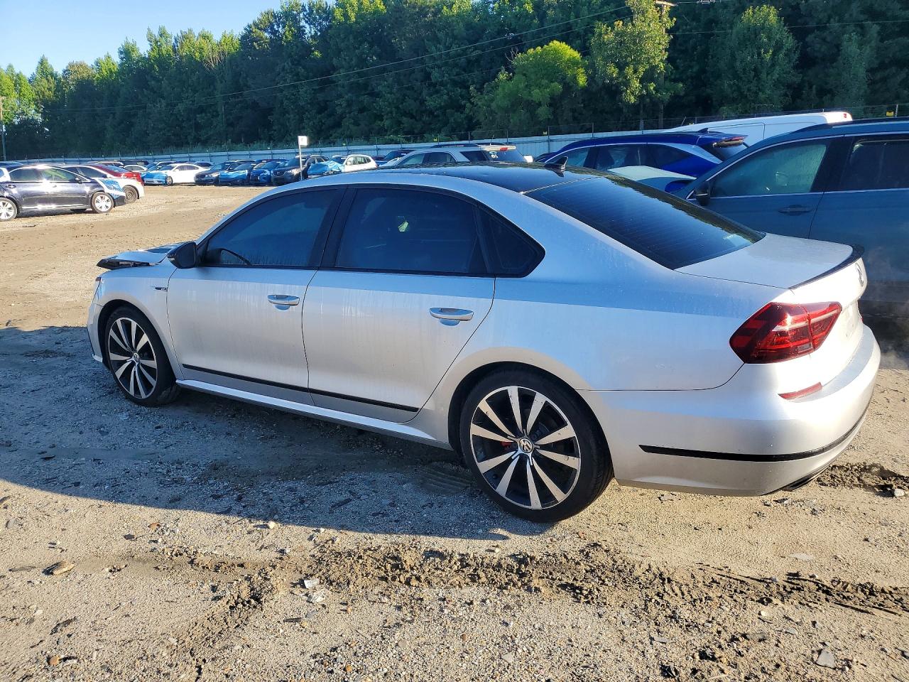 2018 VOLKSWAGEN PASSAT GT — снимка 2