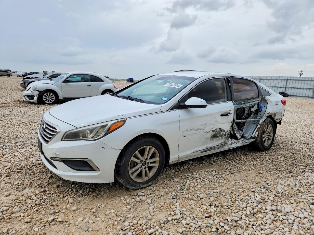 2016 HYUNDAI SONATA SE