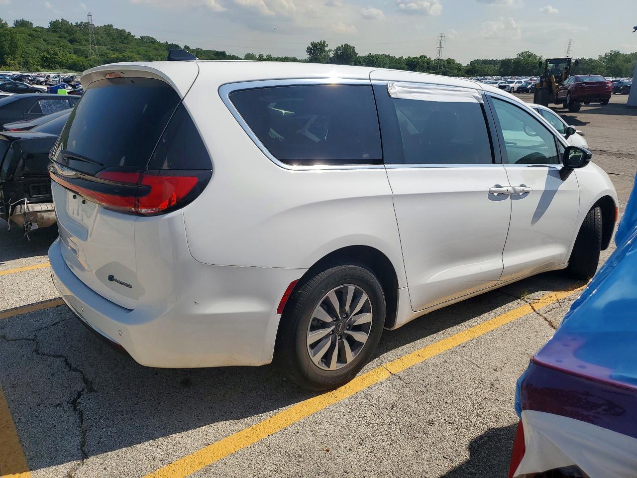 2024 CHRYSLER PACIFICA HYBRID SELECT — снимка 3