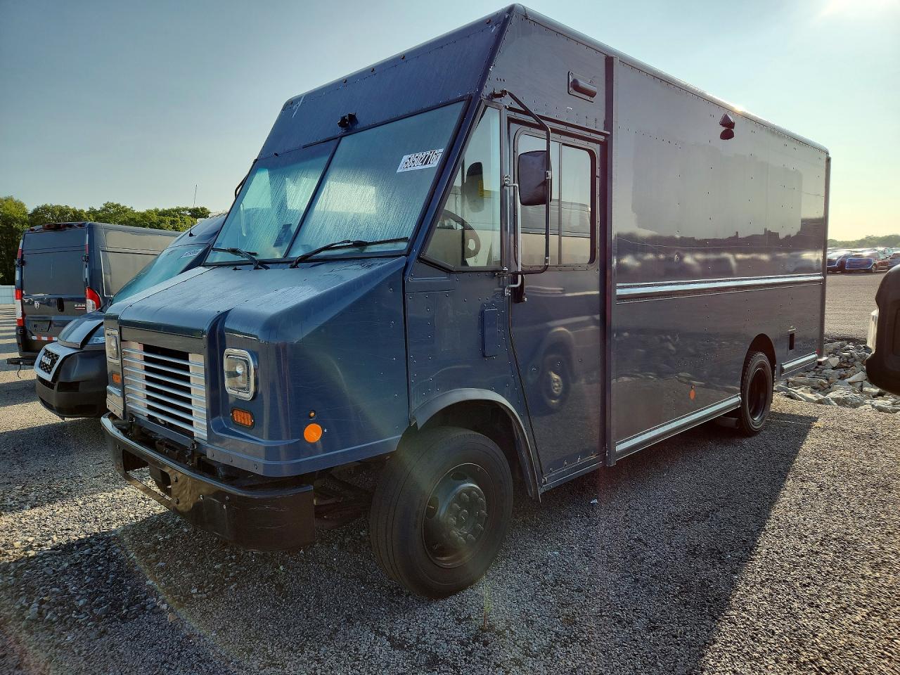2021 FORD F59