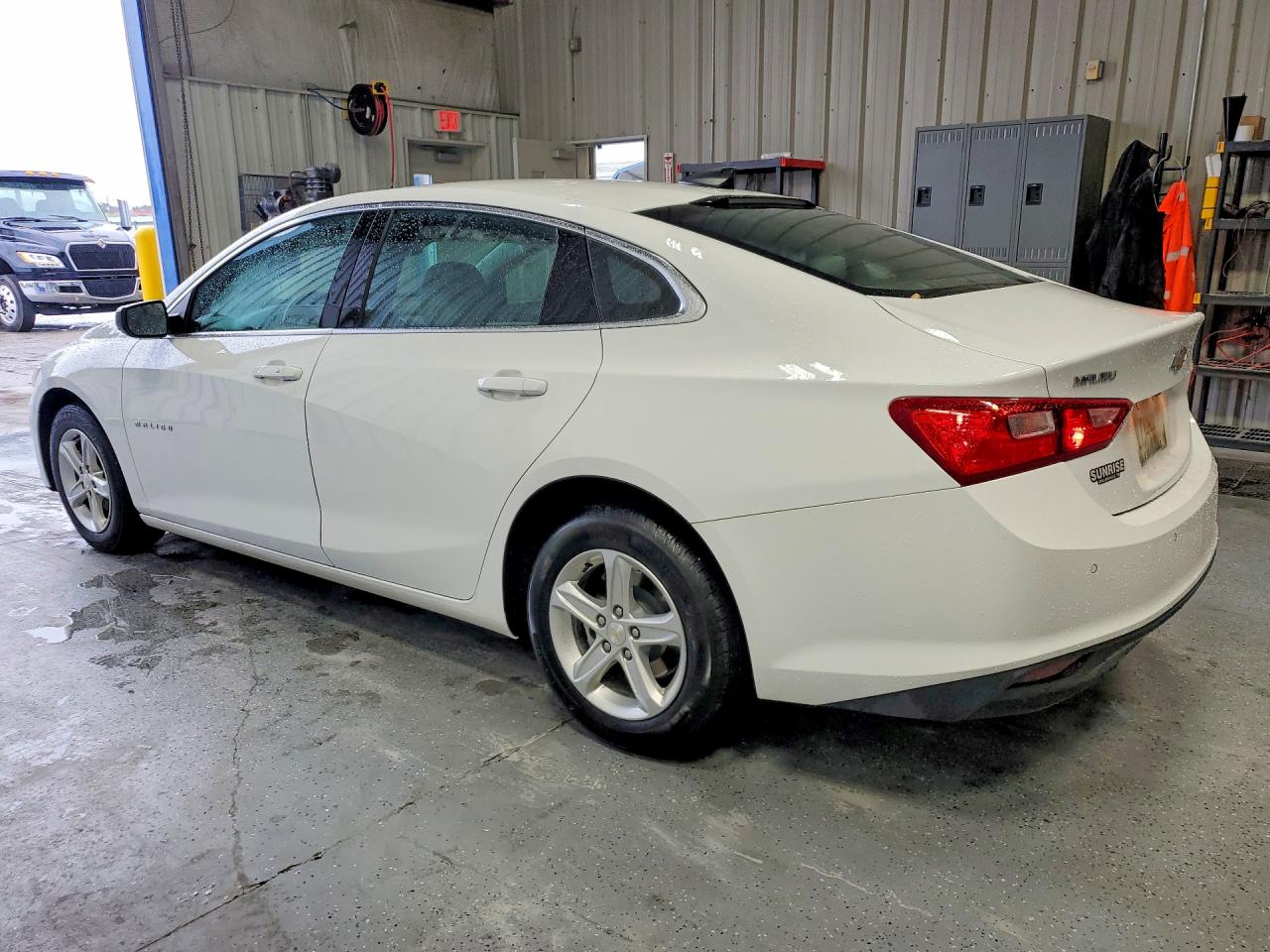 2024 CHEVROLET MALIBU LS — снимка 2