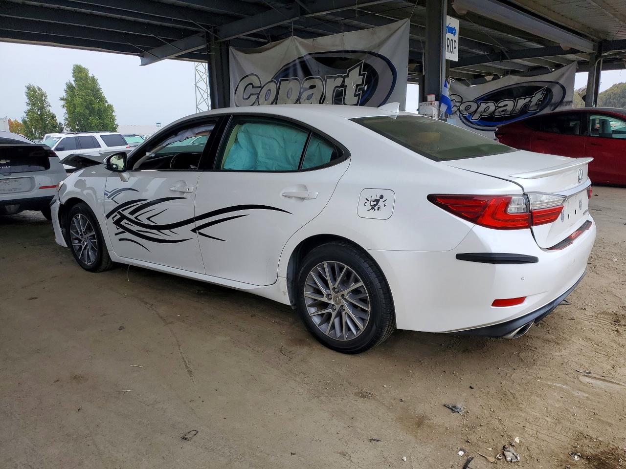 2016 LEXUS ES 350 — снимка 2