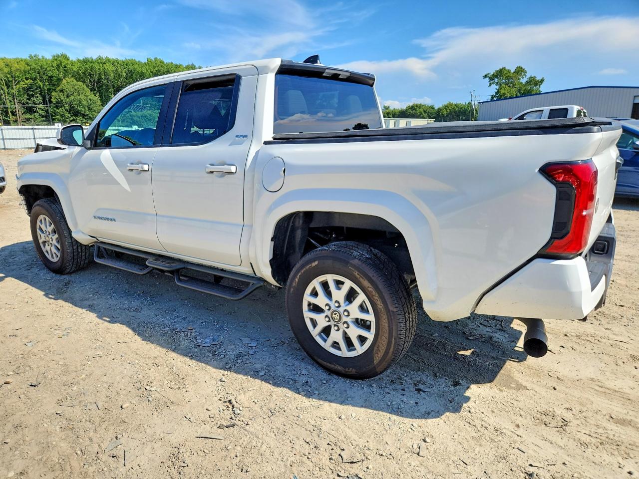 2025 TOYOTA TACOMA SR5 — снимка 2