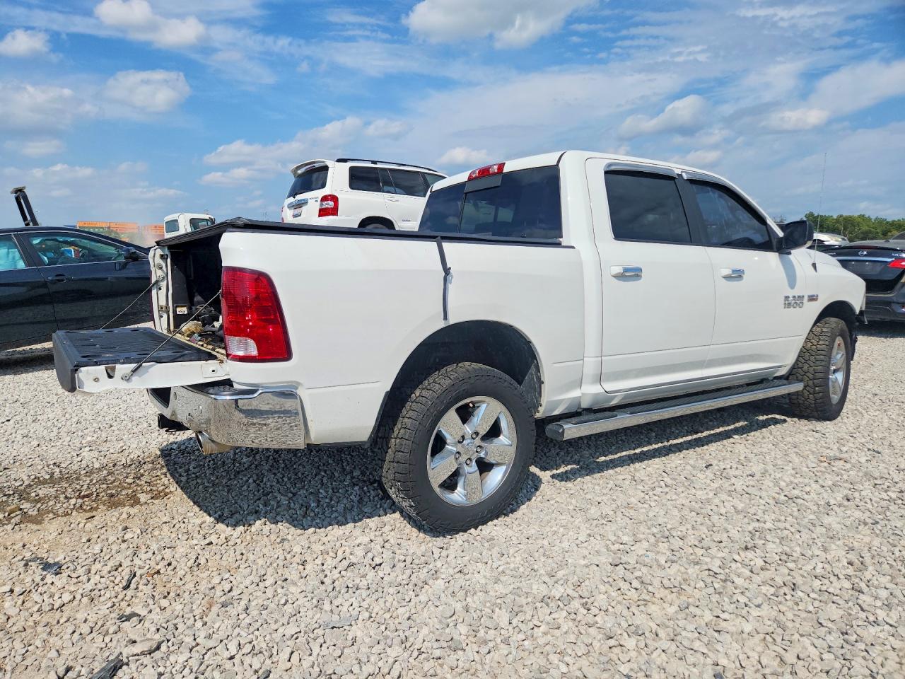 2017 RAM 1500 SLT — снимка 3