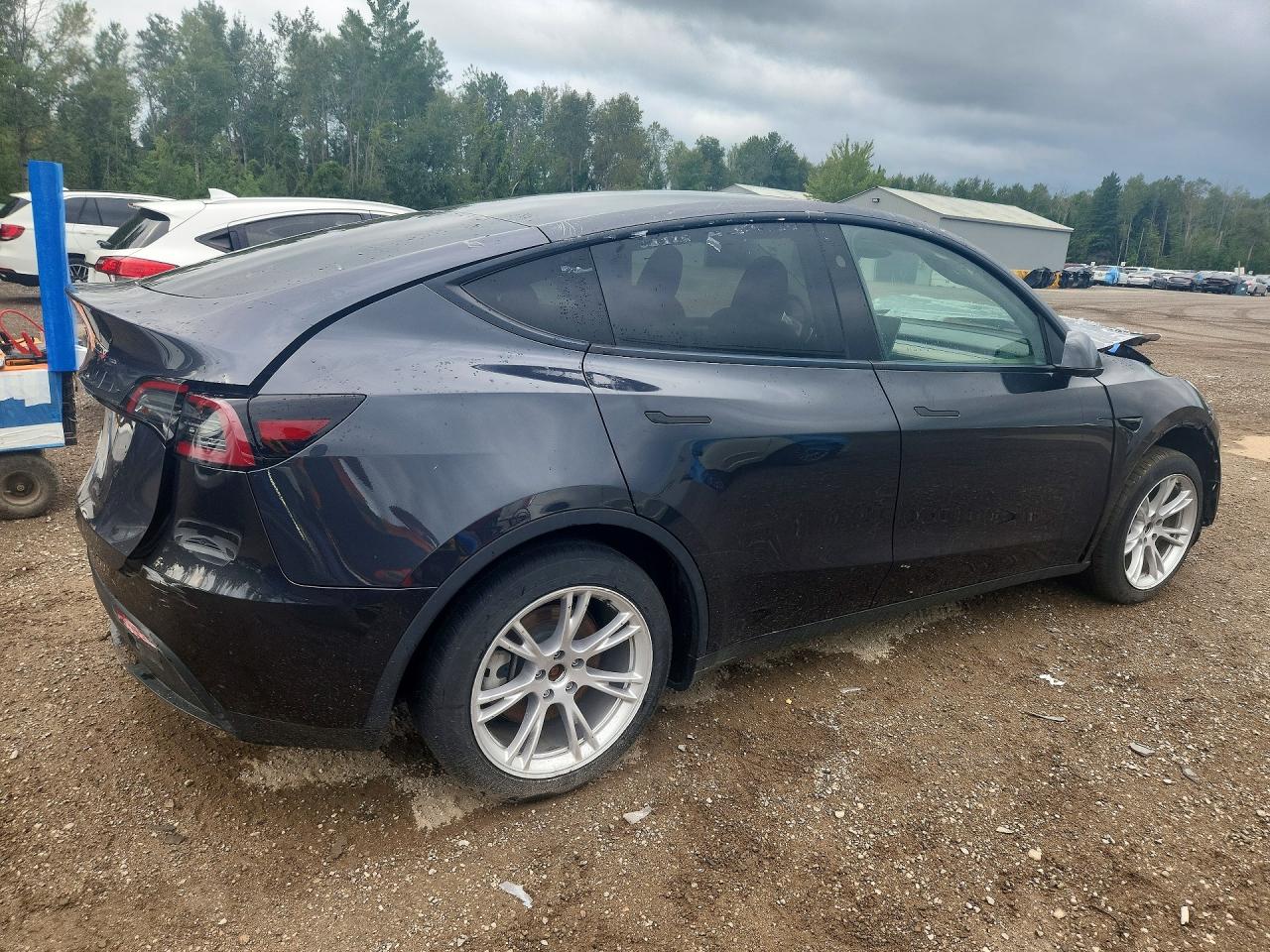 2024 TESLA MODEL Y — снимка 3