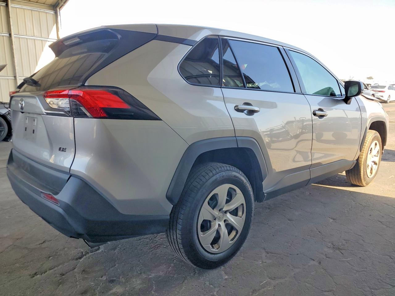 2023 TOYOTA RAV4 LE — снимка 3
