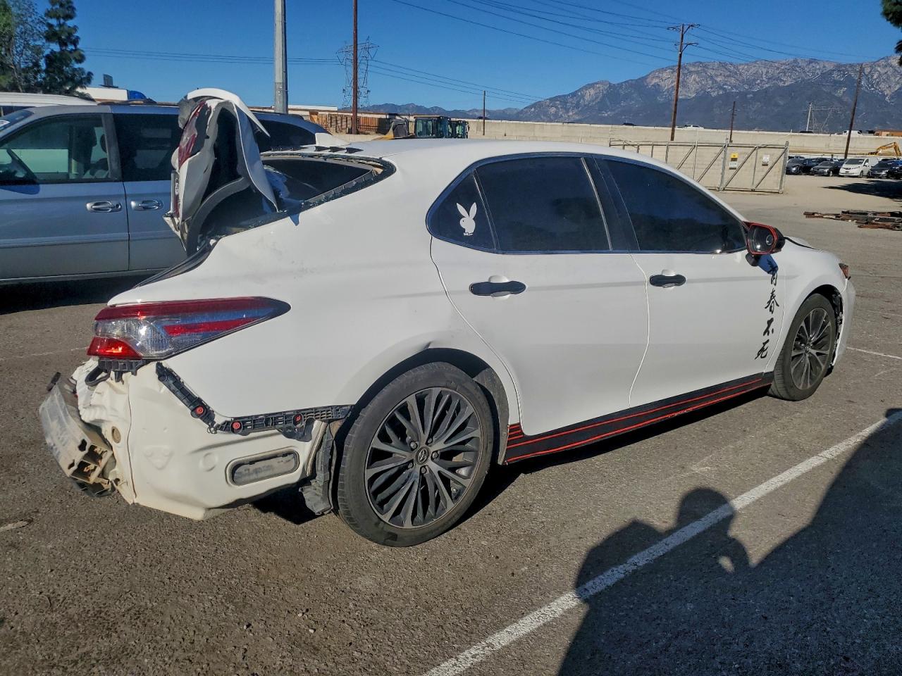 2019 TOYOTA CAMRY L — снимка 3