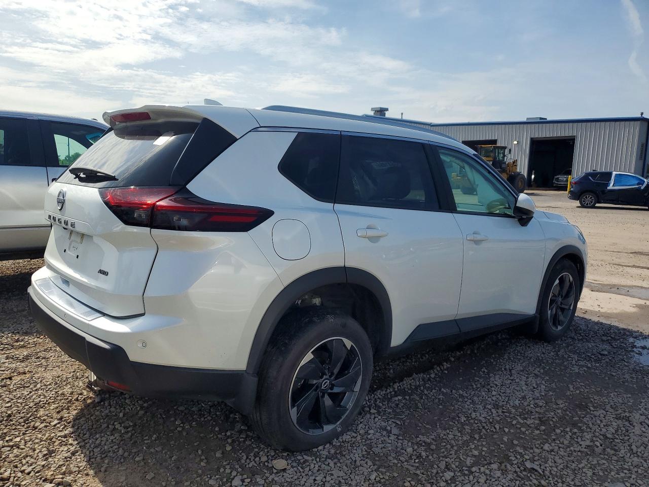 2025 NISSAN ROGUE SV — снимка 3