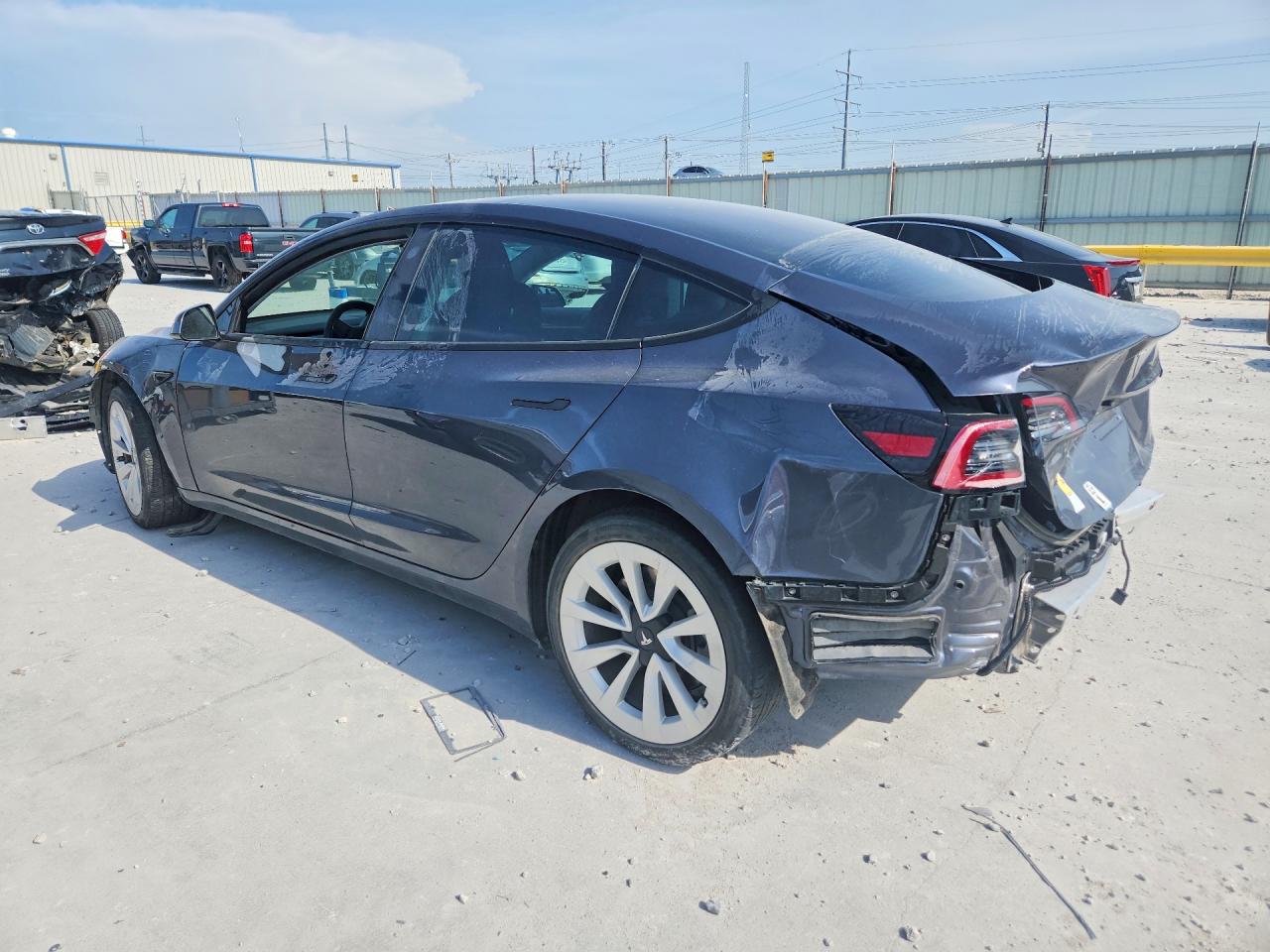 2022 TESLA MODEL 3 — снимка 2