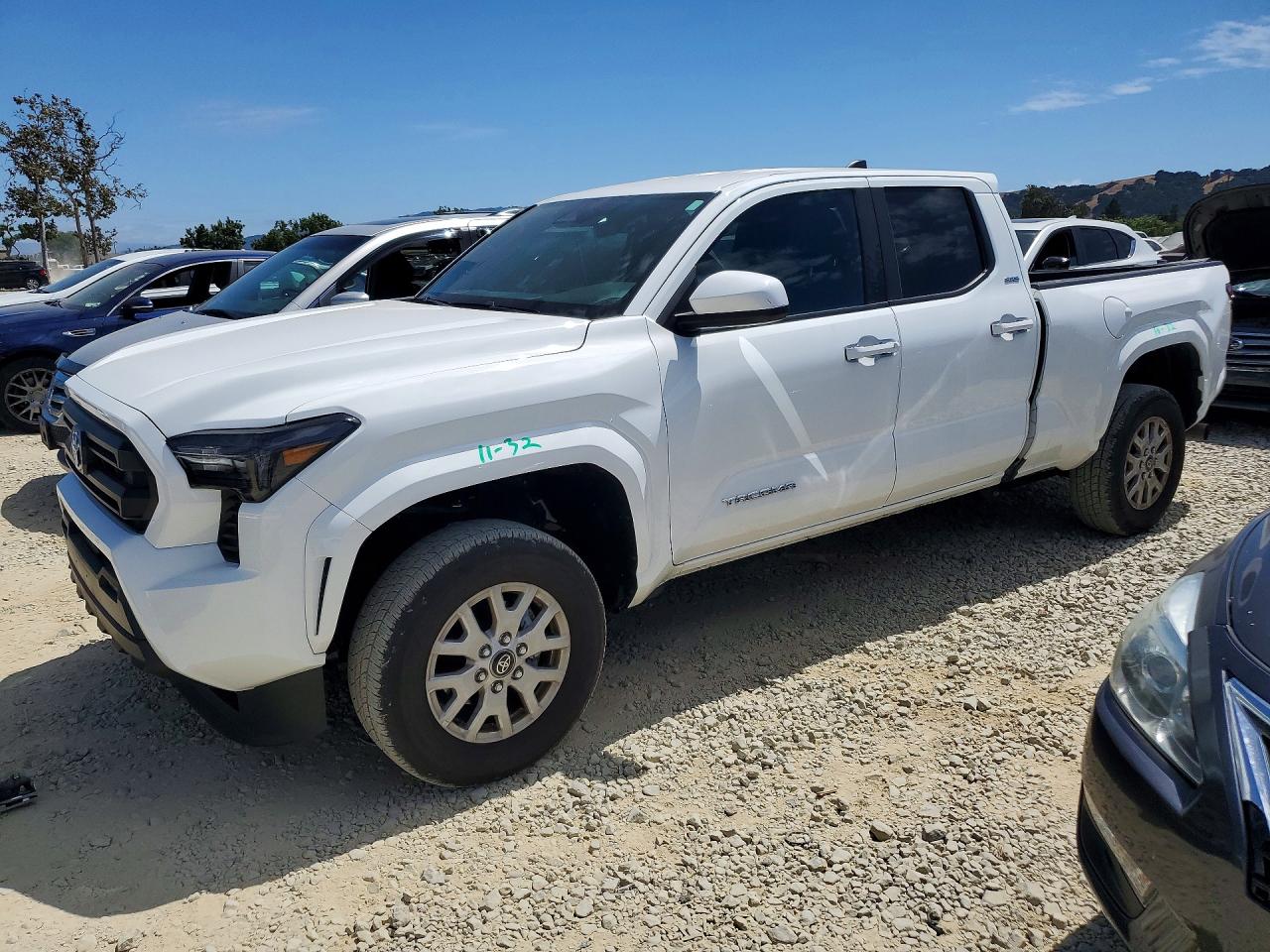 2025 TOYOTA TACOMA SR5
