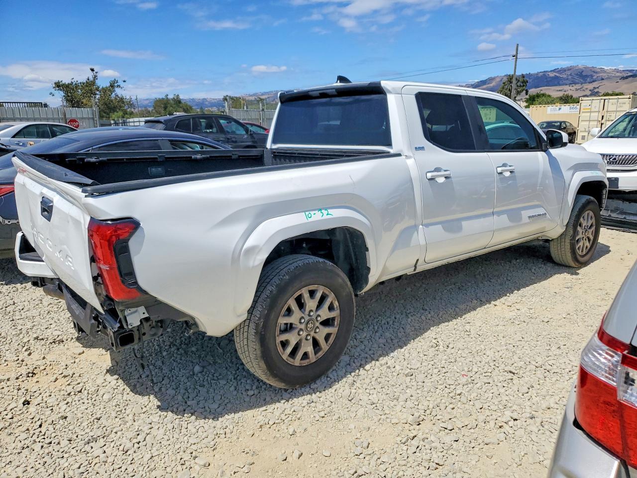 2025 TOYOTA TACOMA SR5 — снимка 3