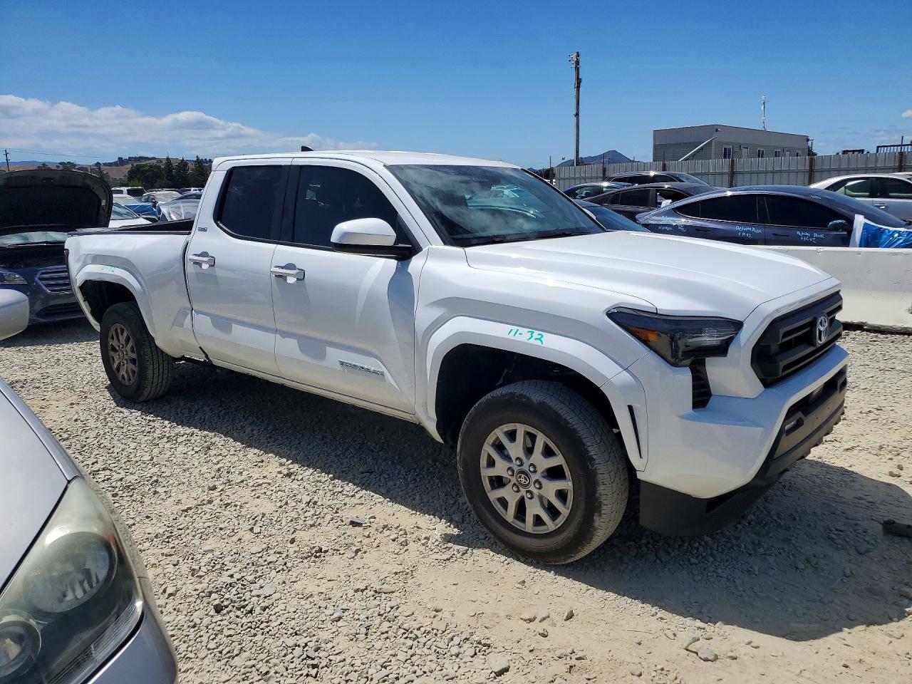 2025 TOYOTA TACOMA SR5 — снимка 4
