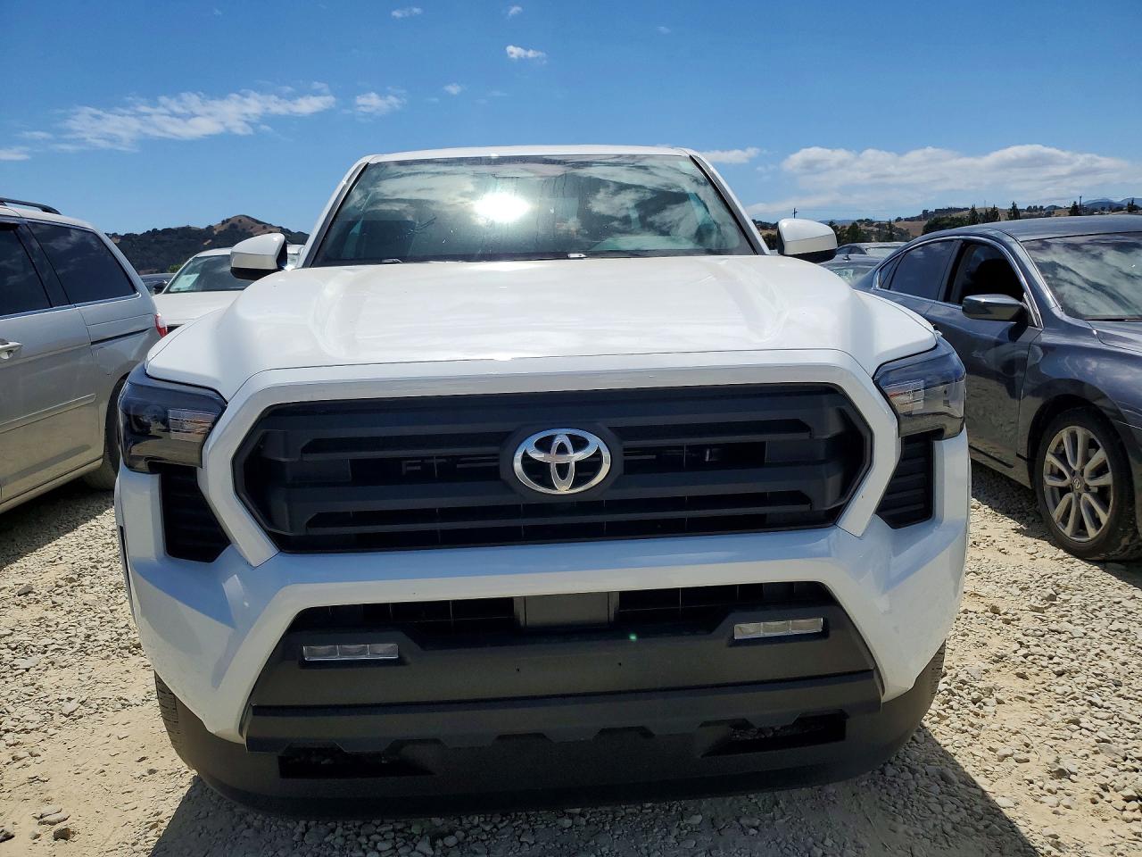 2025 TOYOTA TACOMA SR5 — снимка 5