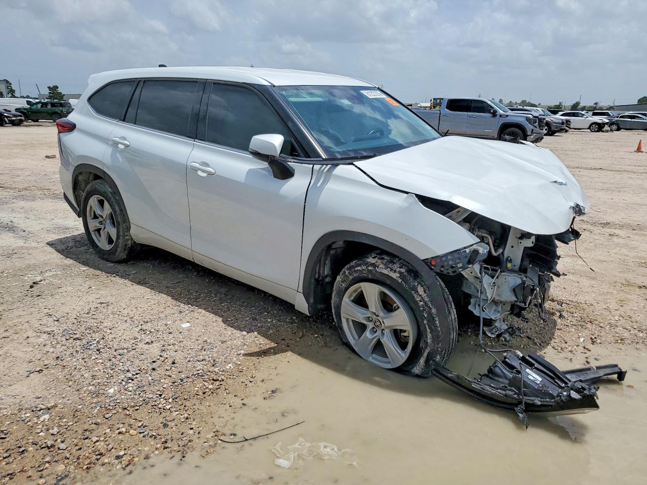 2022 TOYOTA HIGHLANDER LE — снимка 4