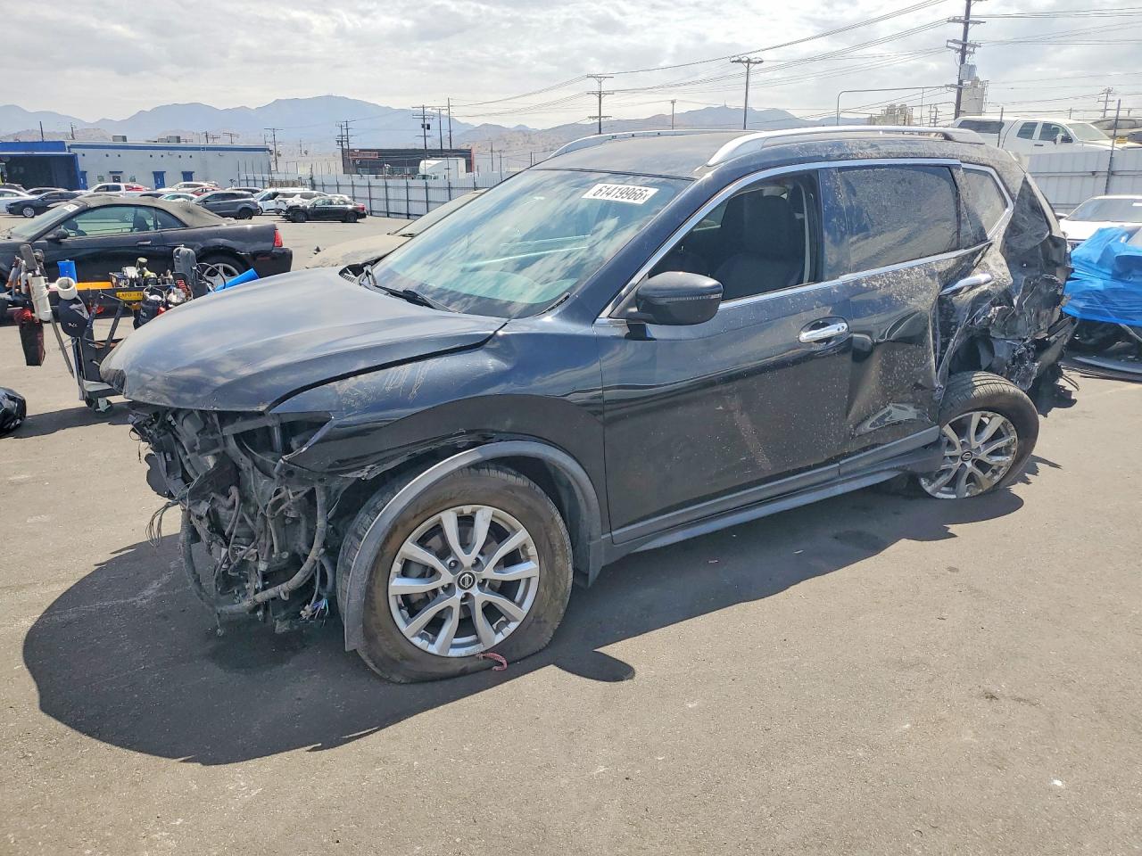 2017 NISSAN ROGUE SV