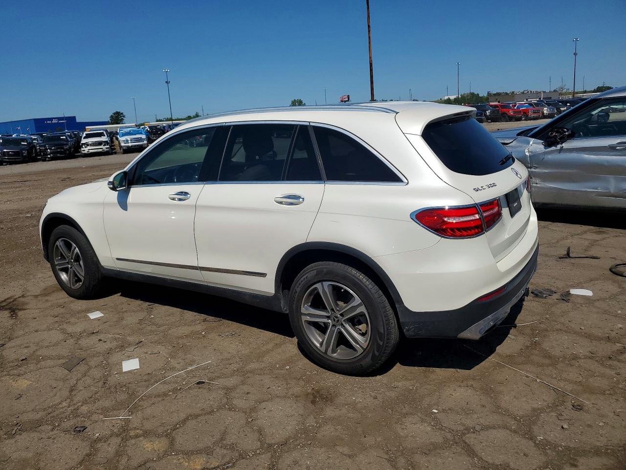 2018 MERCEDES-BENZ GLC 300 4MATIC — снимка 2