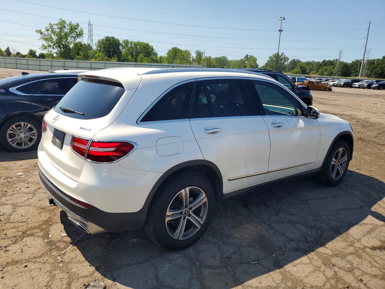 2018 MERCEDES-BENZ GLC 300 4MATIC — снимка 3