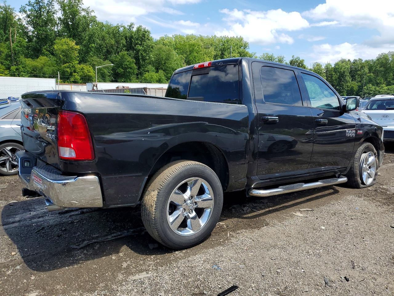 2017 RAM 1500 SLT — снимка 3