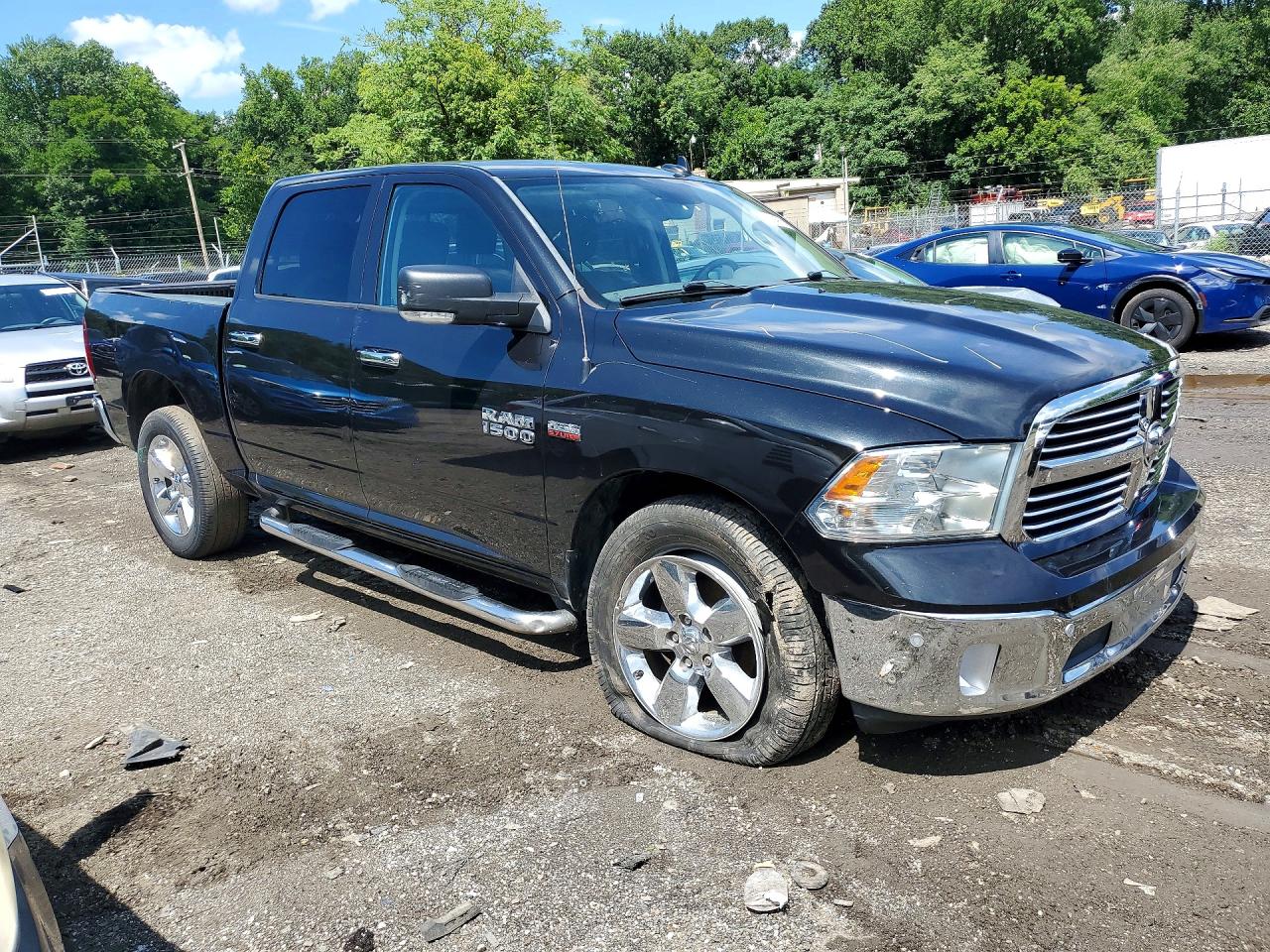 2017 RAM 1500 SLT — снимка 4
