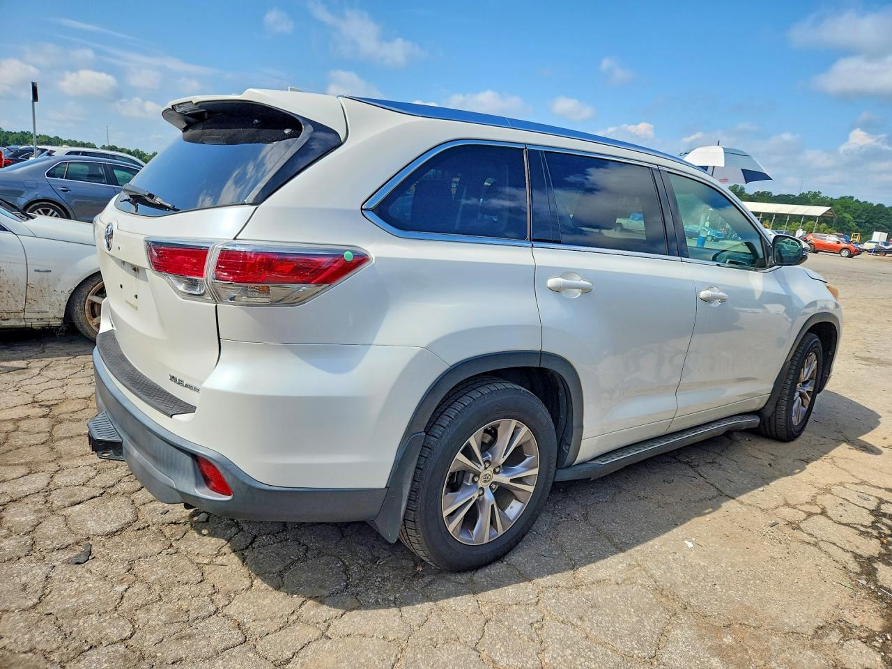 2015 TOYOTA HIGHLANDER XLE — снимка 3