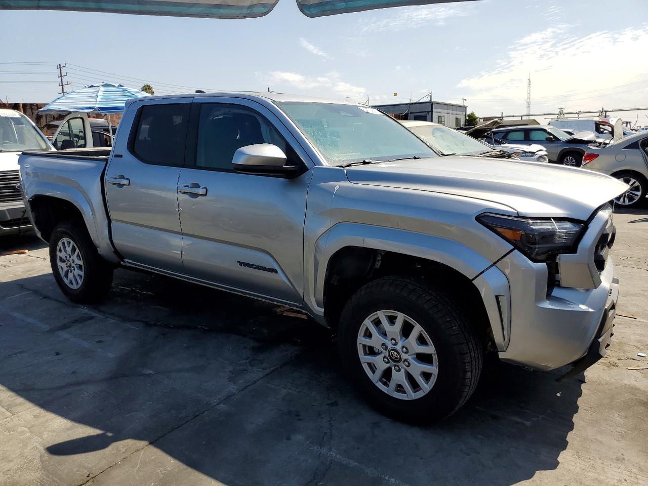 2025 TOYOTA TACOMA SR5 — снимка 4