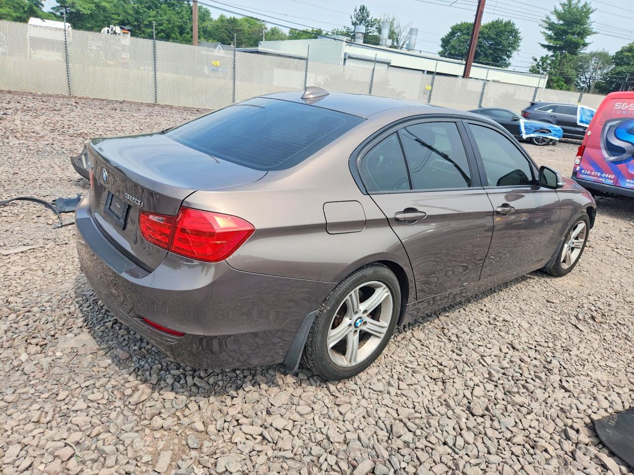 2014 BMW 320 I XDRIVE — снимка 3