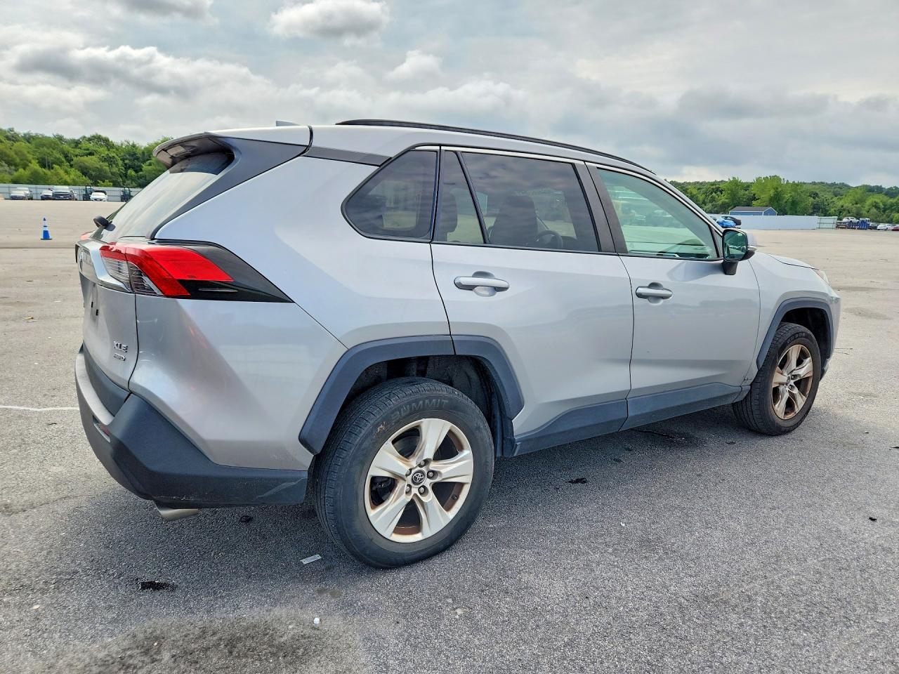 2021 TOYOTA RAV4 XLE — снимка 3